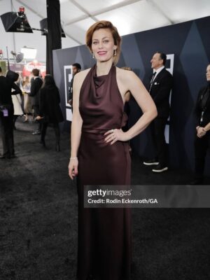 Cassidy Freeman Instagram - Tonight we celebrated @therighteousgemstones @edipattersonhi and Danny McBride being nominated for best comedy show, best comedy actress and best comedy actor at the @criticschoice awards 💎 thank you to all who love this show ❤️ and thank you to the team who make it look so easy ✨
Styling: @meinacio 
Makeup: @ninamariemahon 
Hair: @mrbarryofhollywood
Dress: @simkhai