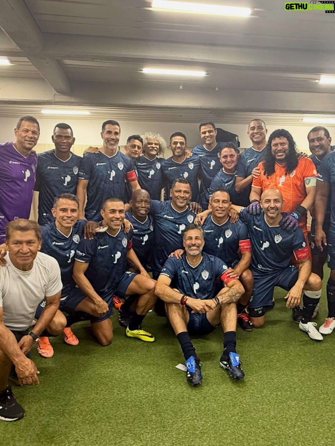 Caterin Escobar - 120.1K Likes - Feliz de estar en el Pascual Guerrero viendo leyendas en la cancha. ❤️❤️❤️
Cali ✨