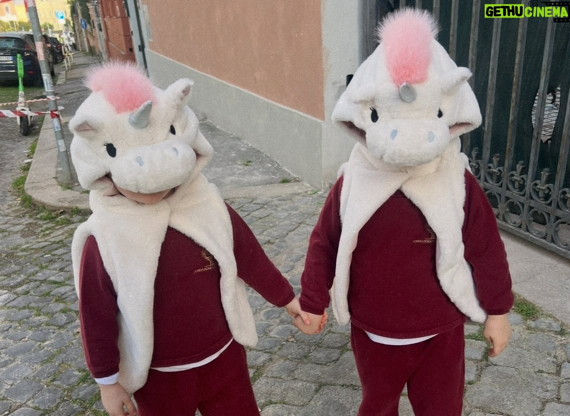 Caterina Shulha - 856 Likes - 5 anni fa, nascevano le bambine più belle, gentili e ribelli del mondo ❤️ 
Auguri ❤️