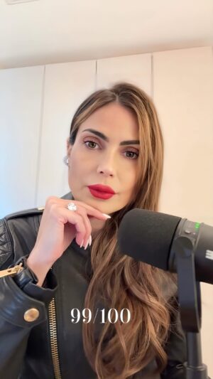 Caterina Valentino Instagram - 𝐄𝐬𝐭á𝐧 𝐝𝐞 𝐚𝐜𝐮𝐞𝐫𝐝𝐨⁉️
Compártelo a lo mejor alguien necesita.
♥️Los abrazo 🫂
#Reflexion #SaludMental #mentalHealth #AmorPropio