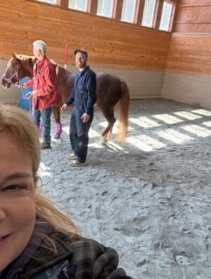 Catherine Curtin Instagram - Shooting film with the horses upstate….dreamy!! Funny and brilliant! #jeremyredleaf #transcendentfilm