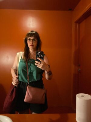 Catherine Ethier Instagram - Un selfie flou dans les WC de Copenhague (mon amour), formidable attraple-clic pour, peut-être, te donner envie de zieuter mon escapade de juillet, pas publiée parce que flemmarde. #lebelessuietoutdanois