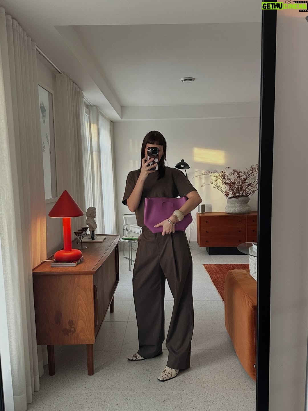 Catherine St-Laurent - 2K Likes - 1 year in looks (je m’ennuie de mon toupet, je le recoupe? 👀)