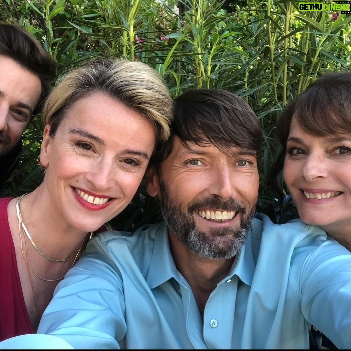 Cécilia Hornus - 1.2K Likes - Je viens d’achever la dernière intrigue qui concerne le personnage de Blanche que j’incarne pour la série @pblvofficiel.

J’ai eu à cette occasion l’honneur de défendre un sujet sensible, d’actualité, puisqu’il est au cœur des débats de notre société. 

La fin de vie, le suicide assisté, sont autant de thèmes majeurs sur lesquels nous devons nous pencher, réfléchir. 

Notre feuilleton, une fois de plus, aborde ces questions essentielles au travers de mon personnage, et en compagnie de mes partenaires de jeu @davidbrecourtofficiel , @agathe_delaboulaye, @laurentkerusore @annedecisoff. 

Tant de voyages en train qui m’ont permis de réfléchir et travailler des séquences d’une force incroyable. 

Merci à @fmounch et @larocheposay dont les produits soulagent ma peau dans ces périodes de tournage intenses, et à @swcoloriste pour @le_studio_coloriste qui veille aux raccords couleur pour la coiffure de de mon personnage. 

Un grand merci également aux auteurs pour leur confiance toujours renouvelée et à la coach @sdlr65 qui m’a particulièrement accompagnée sur cette arche délicate et puissante. 

J’espère que vous serez touchés par cette histoire qui met en jeu de l’amour, de la tolérance, de l’empathie, de la réflexion, du courage, de l’abnégation, et de la resilience. Et tant d’émotion à voir sur @tf1 @tf1plus et @tfxtv. 

A bientôt pour de nouvelles aventures. 
Passez un très bel été. 

#pblvofficiel #intrigue
#blanchemarci #sujetdesociete