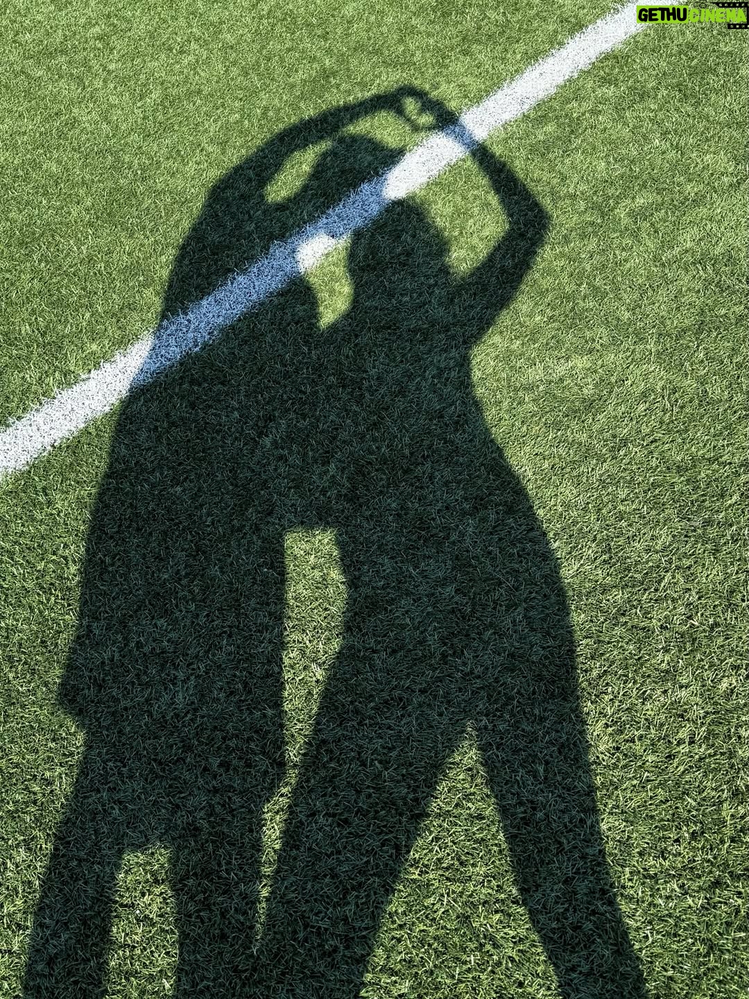 Céline Dept - 115.5K Likes - Our 2025 (non-footballers edition) 😅

As this is the final day of the year, we just want to say thank you to everyone who has been part of our journey so far, but this is still only the beginning.. We wish you all the best, may all your dreams come true and be ready for 2026 🤍✨

Fun fact, today we are 242,092,800 seconds together. (or 2802 days)