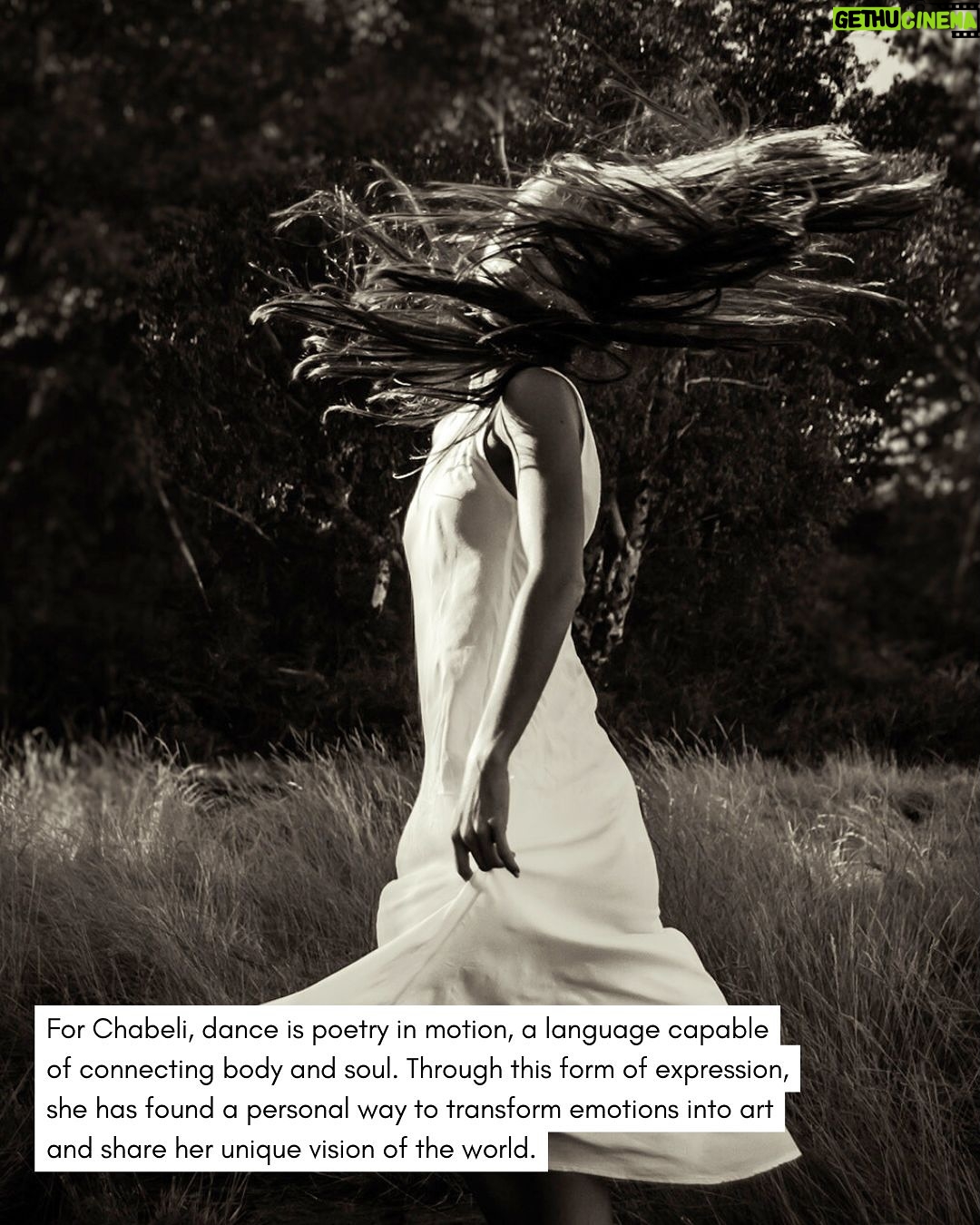 Chabeli Sastre González - 2K Likes - 🇮🇹/🇬🇧
Nata a Cuba e cresciuta con la danza come sottofondo della sua infanzia, @ChabeliSastreGonzalez ha trovato nel teatro e nel cinema una valvola di sfogo e un modo per raccontare storie che toccano il cuore. Se le produzioni di Netflix vi sono familiari infatti, l’avrete probabilmente riconosciuta come Camilla Govender Rossi della serie tv ‘Baby’ - sorella di Nicolò, interpretato da @Lorenzo_Zurzolo - o magari l’avete vista nel film ‘La Svolta’ di @RiccardoAntonaroli. Eppure, dopo una parentesi dedicata alla recitazione, Chabeli ha scelto di tornare alle sue radici: la danza. Un viaggio che oggi prosegue con la danzaterapia, dove il movimento diventa strumento di cura e riflessione. Tra passi di danza e audizioni, Chabeli ci insegna che libertà e appartenenza nascono dalla capacità di scegliere ogni giorno chi vogliamo essere.

Scopri la sua storia nell’articolo di Camilla Levanti (@cami_levanti) sul nostro sito web, LINK IN BIO.
-
Born in Cuba and raised with dance as the backdrop of her childhood, @ChabeliSastreGonzalez found an outlet in theater and cinema, a way to tell stories that touch the heart. If you’re familiar with Netflix productions, you’ve likely recognized her as Camilla Govender Rossi from the series ‘Baby’ - sister to Nicolò, played by @Lorenzo_Zurzolo - or perhaps you’ve seen her in the film ‘La Svolta’ by @RiccardoAntonaroli. However, after a chapter devoted to acting, Chabeli chose to return to her roots: dance. Today, her journey continues with dance therapy, where movement becomes a tool for healing and self-reflection. Through dance steps and auditions, Chabeli shows us that freedom and belonging are born from the ability to choose who we want to be, every single day.

Discover her story in the article by Camilla Levanti (@cami_levanti) on our website, LINK IN BIO.

#NotYet #NotYetMagazine #NewMagazine #IndependentMagazine #IndiependentMagazine #IndieMag #IndieMagazine #Rivista #CreativeJournalling #ArtistMagazine #CultureMagazine #YoungCreatives #YoungArtistsHelp #ArtistiEmergenti #Emergenti #EmergingTalent #InternationalTalent #EmergingArtistPlatform #CubanDance #CubanDancer #DanceTherapy #BabyNetflix #NetflixIta #YoungActress