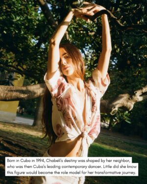 Chabeli Sastre González Instagram - 🇮🇹/🇬🇧
Nata a Cuba e cresciuta con la danza come sottofondo della sua infanzia, @ChabeliSastreGonzalez ha trovato nel teatro e nel cinema una valvola di sfogo e un modo per raccontare storie che toccano il cuore. Se le produzioni di Netflix vi sono familiari infatti, l’avrete probabilmente riconosciuta come Camilla Govender Rossi della serie tv ‘Baby’ - sorella di Nicolò, interpretato da @Lorenzo_Zurzolo - o magari l’avete vista nel film ‘La Svolta’ di @RiccardoAntonaroli. Eppure, dopo una parentesi dedicata alla recitazione, Chabeli ha scelto di tornare alle sue radici: la danza. Un viaggio che oggi prosegue con la danzaterapia, dove il movimento diventa strumento di cura e riflessione. Tra passi di danza e audizioni, Chabeli ci insegna che libertà e appartenenza nascono dalla capacità di scegliere ogni giorno chi vogliamo essere.

Scopri la sua storia nell’articolo di Camilla Levanti (@cami_levanti) sul nostro sito web, LINK IN BIO.
-
Born in Cuba and raised with dance as the backdrop of her childhood, @ChabeliSastreGonzalez found an outlet in theater and cinema, a way to tell stories that touch the heart. If you’re familiar with Netflix productions, you’ve likely recognized her as Camilla Govender Rossi from the series ‘Baby’ - sister to Nicolò, played by @Lorenzo_Zurzolo - or perhaps you’ve seen her in the film ‘La Svolta’ by @RiccardoAntonaroli. However, after a chapter devoted to acting, Chabeli chose to return to her roots: dance. Today, her journey continues with dance therapy, where movement becomes a tool for healing and self-reflection. Through dance steps and auditions, Chabeli shows us that freedom and belonging are born from the ability to choose who we want to be, every single day.

Discover her story in the article by Camilla Levanti (@cami_levanti) on our website, LINK IN BIO.

#NotYet #NotYetMagazine #NewMagazine #IndependentMagazine #IndiependentMagazine #IndieMag #IndieMagazine #Rivista #CreativeJournalling #ArtistMagazine #CultureMagazine #YoungCreatives #YoungArtistsHelp #ArtistiEmergenti #Emergenti #EmergingTalent #InternationalTalent #EmergingArtistPlatform #CubanDance #CubanDancer #DanceTherapy #BabyNetflix #NetflixIta #YoungActress