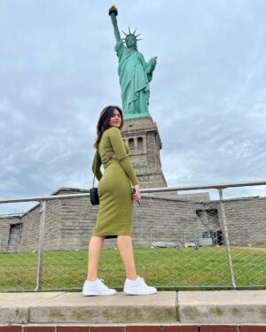 Chahat Arora Instagram - Out of my bucket list!! 🦋
Some khushiyan need no filters 🫶
#mylady #statueofliberty #newyork #newyorkcity #newyorkdiaries #blessed #happiness #goodday #instapost #travel #travelblogger