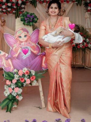 Chaitra Rai Instagram - Tiny feet, big blessings, and a name chosen with love 🧿🌸♥️🙏🏻

Prishka - ಪ್ರಿಷ್ಕಾ meaning :God’s precious gift,A divine and pure soul,Beloved, One who is deeply loved 🥰 @prishkashetty_official 

💄: @makeoverby_sowmyamanjunath ♥️
📸 : @vkfilms.in_ 
Decor: @aura_event_studio 

#cradleceremony #namingceremony #babygirl #chaithrarai17