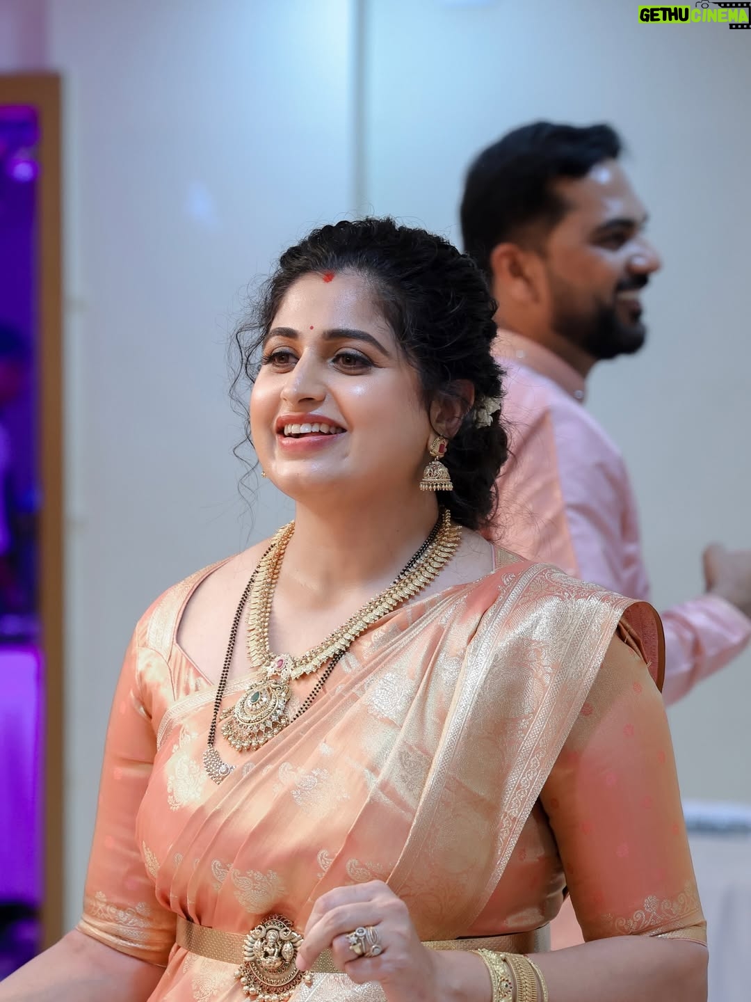 Chaitra Rai - 101.5K Likes - Tiny feet, big blessings, and a name chosen with love 🧿🌸♥️🙏🏻

Prishka - ಪ್ರಿಷ್ಕಾ meaning :God’s precious gift,A divine and pure soul,Beloved, One who is deeply loved 🥰 @prishkashetty_official 

💄: @makeoverby_sowmyamanjunath ♥️
📸 : @vkfilms.in_ 
Decor: @aura_event_studio 

#cradleceremony #namingceremony #babygirl #chaithrarai17