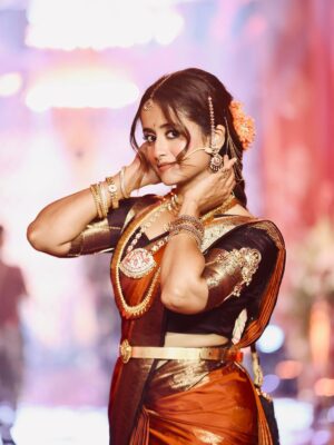 Chaitra Vasudevan Instagram - Zee kutumba 2025 
.
.
Mua @makeover_by_ranju_gowda 
Pc @prutviphotography
Jewels @nk_jewelshouse
Saree @dt_bridalstudio