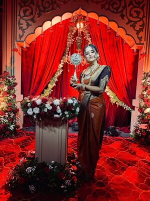 Chaitra Vasudevan Instagram - Zee kutumba 2025 
.
.
Mua @makeover_by_ranju_gowda 
Pc @prutviphotography
Jewels @nk_jewelshouse
Saree @dt_bridalstudio