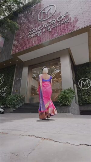 Chandana Gowda Instagram - Can’t wait to check some exclusive New Collections at @malabargoldanddiamonds Jayanagar

Well I’ve some exciting news for you ….

Yes you heard me right @malabargoldanddiamonds will be showcasing all the exclusive collections in Artistry Show, which is happening from June 29th to July 7th at Jaynagar 2nd block .

Do drop by and pick one of yours favourite collections ❤

#malabargoldanddiamonds #jewelry #jewellerydesign #bridalcollection #artistryshow #artineveryjewel #luxurydesign #luxuryjewelry #bridesofindia #malabargold #reels #reelsinstagram #reelsvideo #jewelrygram #jewelrylover #jewelryaddict #jewellerycollection