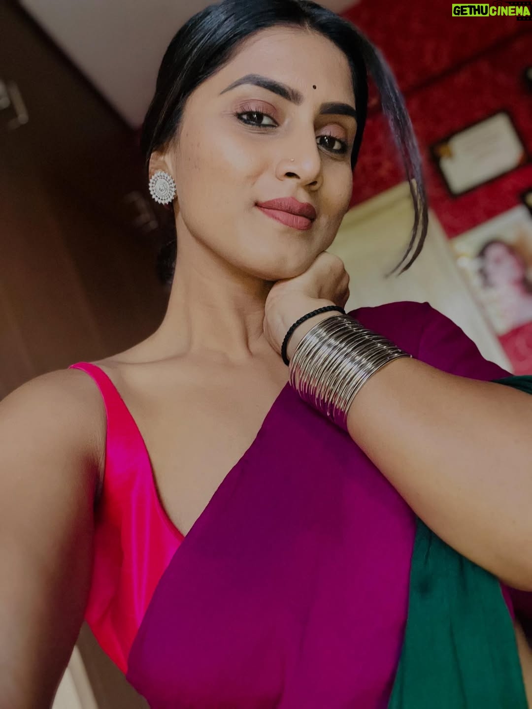 Chandana Gowda - 3 Likes - Wearing @sutaqommunity 

#saree #sareelovstyle😍😘