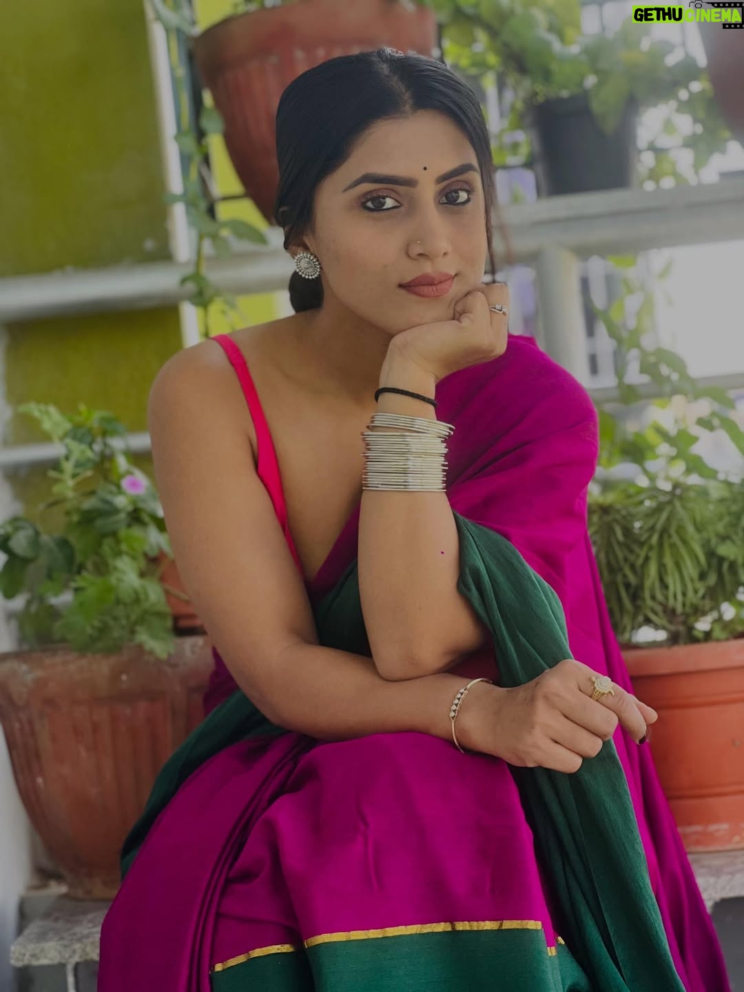 Chandana Gowda - 3 Likes - Wearing the absolute favourite 

@suta_bombay 
@sutaqommunity 

#saree #sareefashion #instamood #sareelove #sutabombay