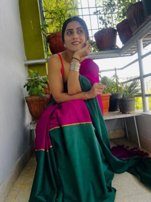 Chandana Gowda Instagram - Wearing the absolute favourite 

@suta_bombay 
@sutaqommunity 

#saree #sareefashion #instamood #sareelove #sutabombay