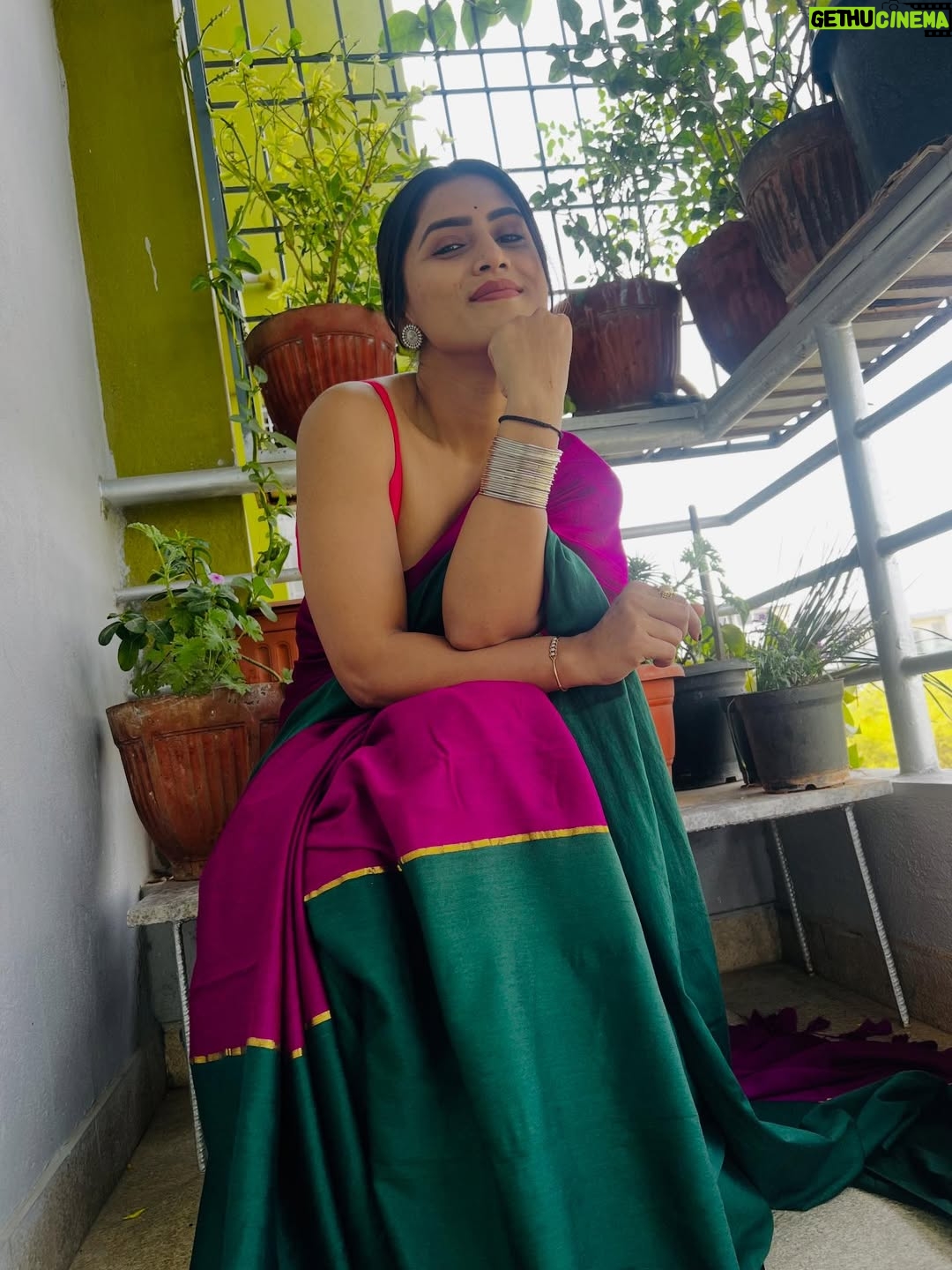 Chandana Gowda - 3 Likes - Wearing the absolute favourite 

@suta_bombay 
@sutaqommunity 

#saree #sareefashion #instamood #sareelove #sutabombay