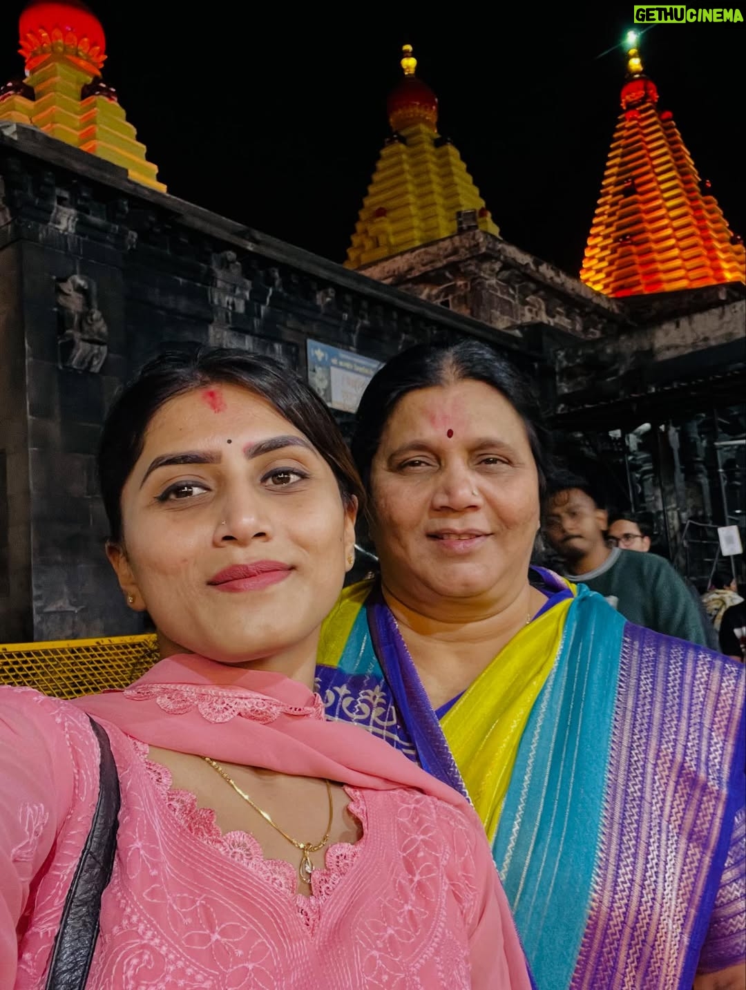 Chandana Gowda - 3 Likes - My strength •My hope •My protector ❤️

Thank you for one of the most organised trip @saishishirtours 

#pandarapura #kollapura #maharastra #divine #godisfirst