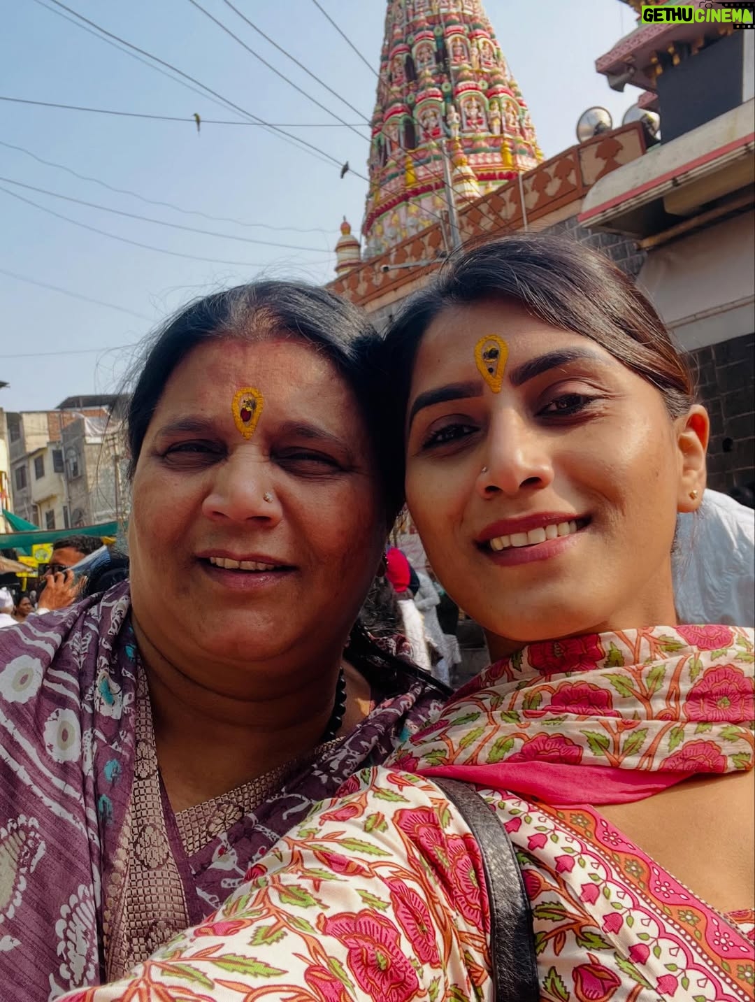 Chandana Gowda - 3 Likes - My strength •My hope •My protector ❤️

Thank you for one of the most organised trip @saishishirtours 

#pandarapura #kollapura #maharastra #divine #godisfirst