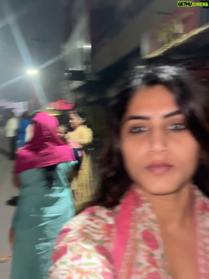 Chandana Gowda - 3 Likes - My strength •My hope •My protector ❤️

Thank you for one of the most organised trip @saishishirtours 

#pandarapura #kollapura #maharastra #divine #godisfirst