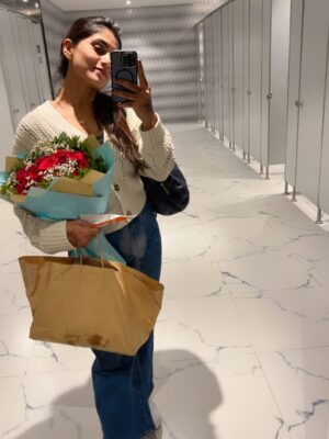 Chandana Gowda Instagram - There is no turning back and there is no U TURN 😉
It’s my life alone goddamn I will live the way I want ❤️watch me and stop me if you can . Period 🌸

#lifestyle #fashion #2025 #gratitude