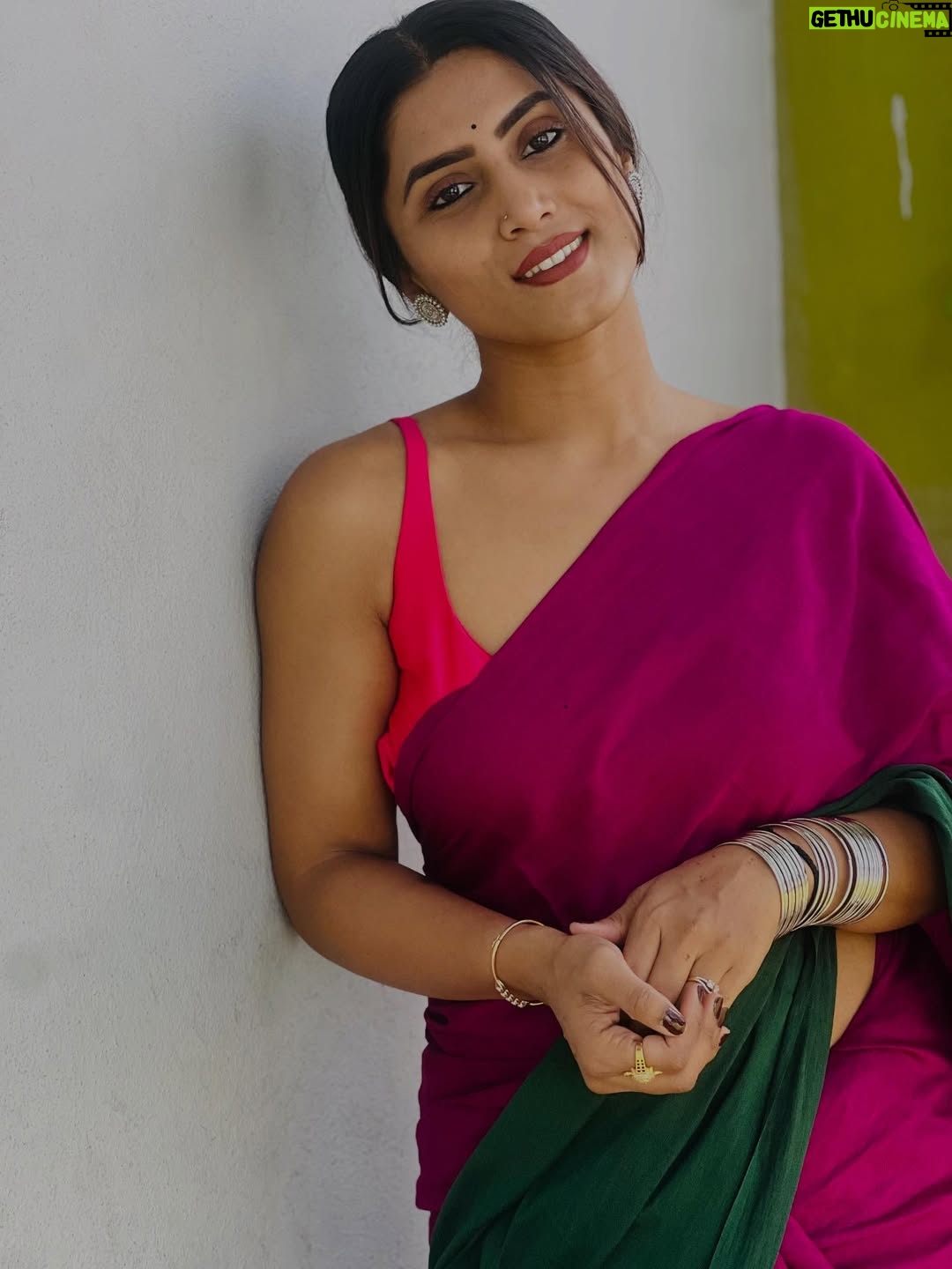 Chandana Gowda - 3 Likes - Wearing @sutaqommunity 

#saree #sareelovstyle😍😘