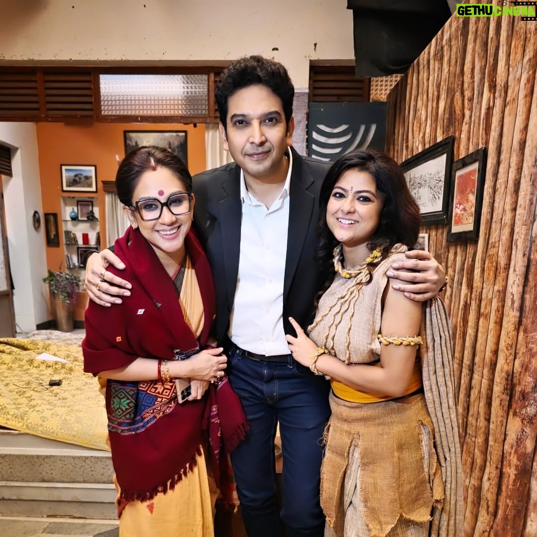 Chandrayee Ghosh - 1K Likes - Favourite people on and off screen 🫂❤️ 
.
.
. #instagood #instadaily #explore #explorepage #fyp