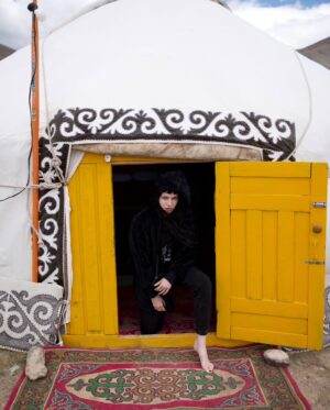 Charlotte Kemp Muhl Instagram - Total dream! I think Martian colonies could learn from Mongolian resourcefulness. Not a single byproduct is wasted here, thereās even yak milk vodka
š· @sean_ono_lennon
