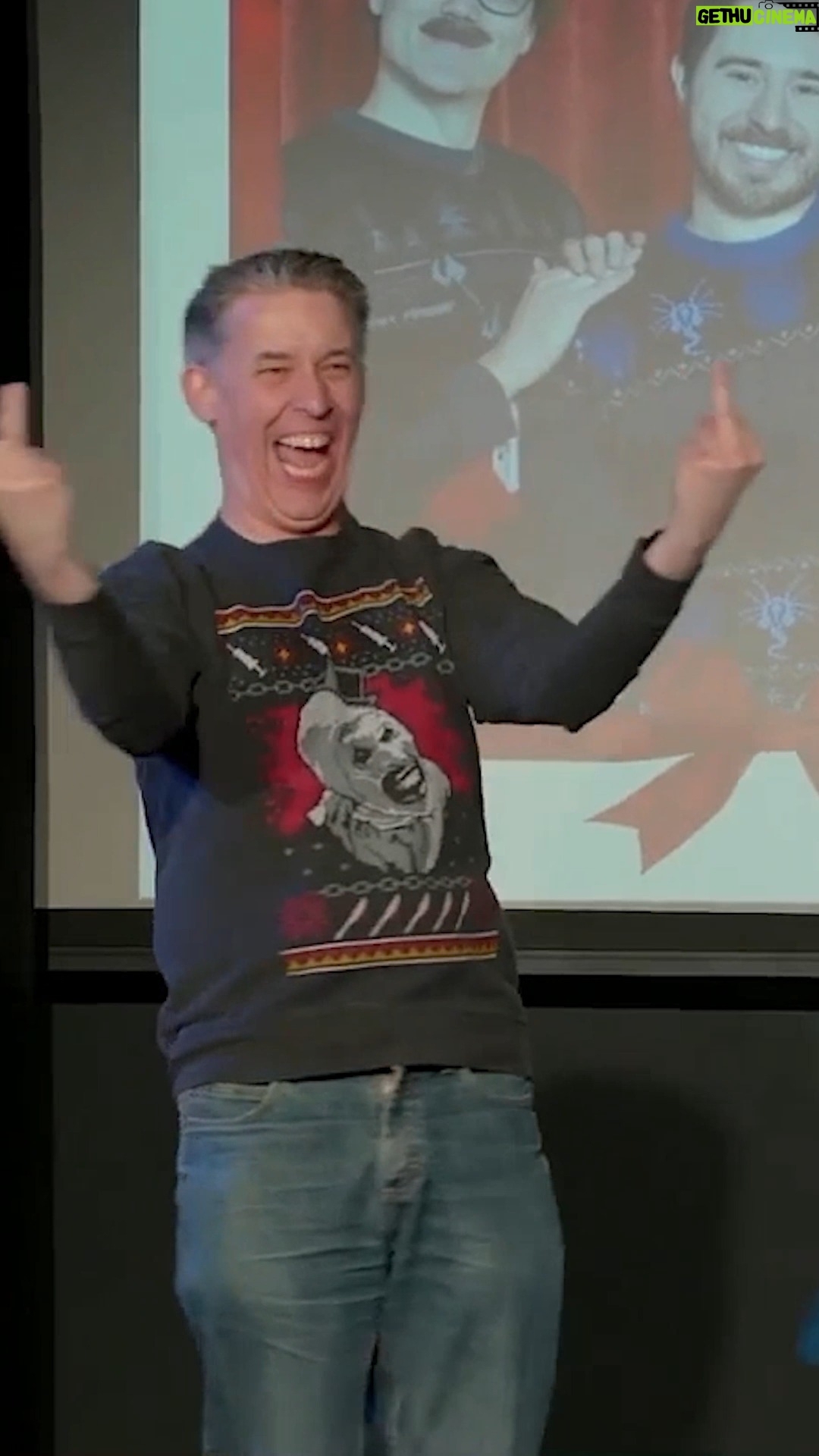 Chelsea Rebecca - 10.3K Likes - Can you guess this Kill?!

#deadmeat #holidayshow #liveshow #charades #arttheclown
