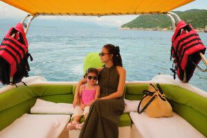Chi Pu Instagram - Chuyến đi có quá nhiều moment cần enjoy mà chỉ được post 20 tấm ảnh T.T