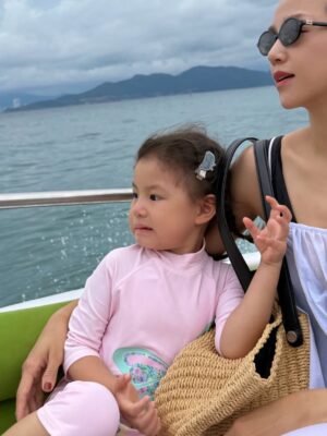 Chi Pu Instagram - Chuyến đi có quá nhiều moment cần enjoy mà chỉ được post 20 tấm ảnh T.T