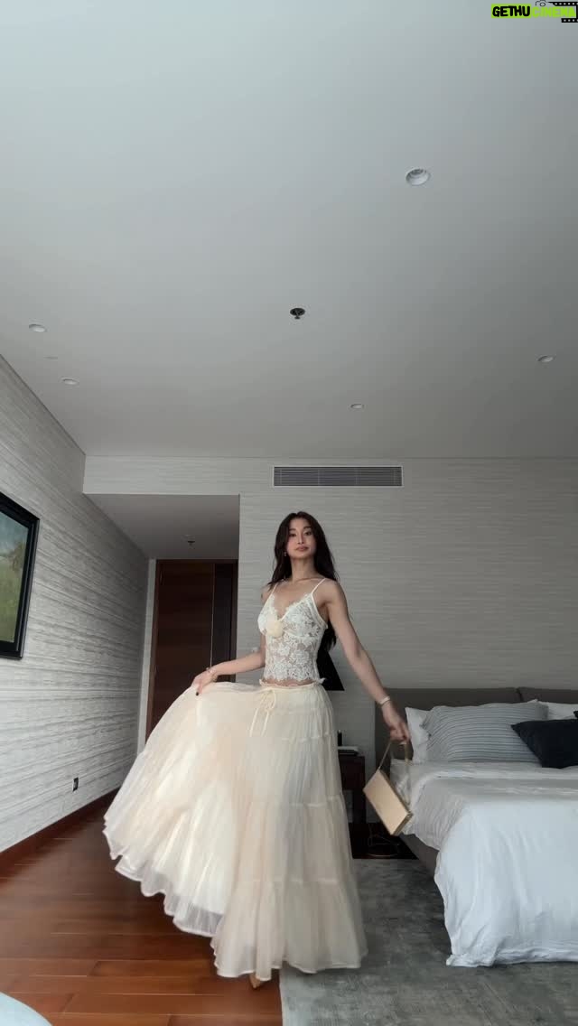 Chienna Filomeno - 138.2K Likes - good morning, have a nice day ahead of you 🧚✨

still not over yesterday’s look, can’t wait to share more with you xx