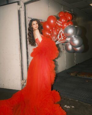 Chienna Filomeno Instagram - Showing how I burlesque for my early birthday prod 💃🏻✨

thank you @asapofficial and Dance Sirens 🥰

@carellgarcia_ @kiel.hair @thequilangmiguel @its_me_hanns 

📸: @snappedbyralph