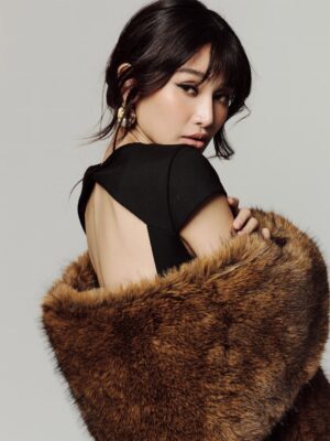 Chienna Filomeno Instagram - is wearing @hm ‘s a/w 2025 collection 🖤🐆

event photos coming in 3..2..