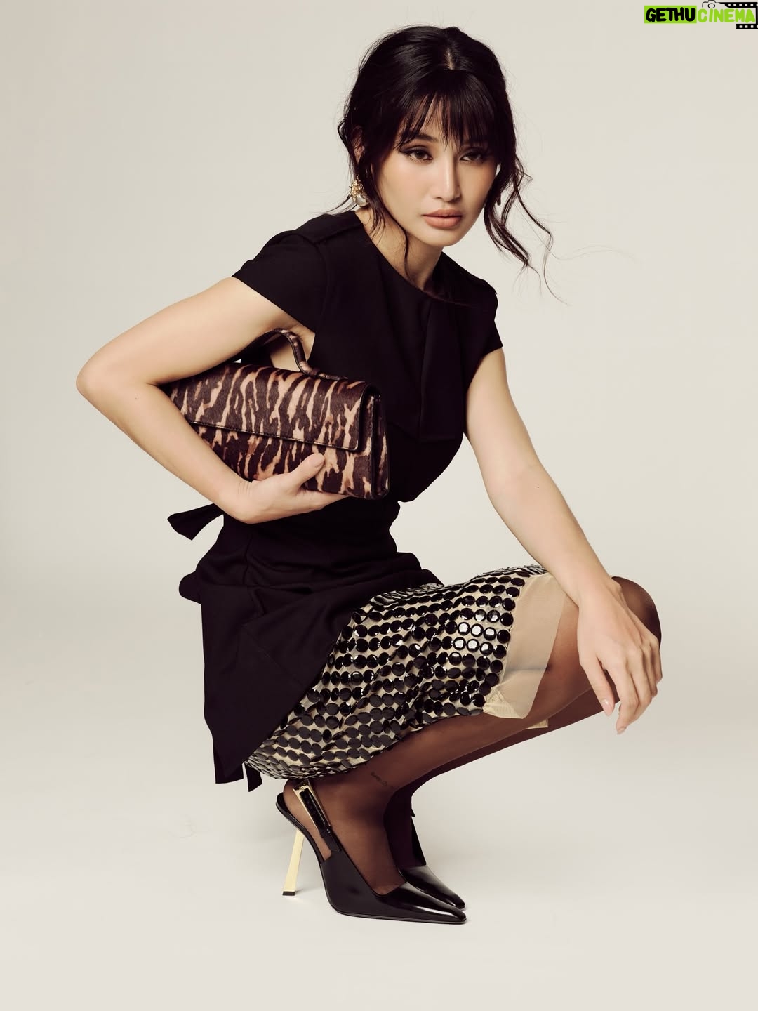 Chienna Filomeno - 53.7K Likes - is wearing @hm ‘s a/w 2025 collection 🖤🐆

event photos coming in 3..2..