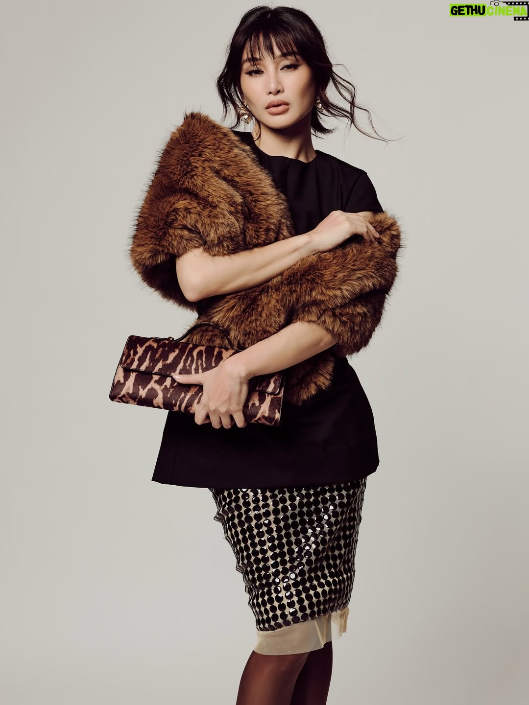 Chienna Filomeno - 53.7K Likes - is wearing @hm ‘s a/w 2025 collection 🖤🐆

event photos coming in 3..2..