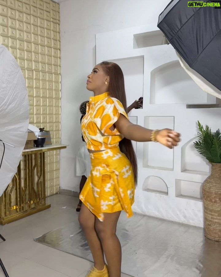 Chioma Okafor - 7.4K Likes - Biggest stress in my life right now 
Is selecting good pictures 

Hope I tried 😤
Good morning My OmaFam. Sharp sharp say it back ☺️