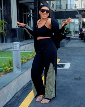 Chioma Okafor Instagram - Because I have the Almighty’s Backing🙏
Cheers to another year 💃🏼🎂🥳

Super Thankful for the Love & Kindness shown to me… Lord! 😩✨