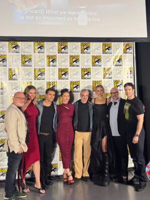 Christina Chong Instagram - What a rollercoaster weekend at San Diego Comic Con 😍

Makeup @scotiaboydmakeup 
Hair @creepycheekytiki 
Stylist @olgatimofejeva 

Dress @mrselfportrait 
Shoes @gianvitorossi 
Jewellery @saraheismanstudio

@startrek @paramountplus #startrek #strangenewworlds