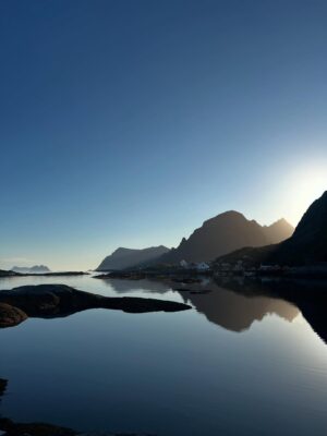 Christine Meltzer Instagram - Oh gosh!
LOFOTEN!
Nämen hur ska jag ens beskriva denna plats på jorden.
Det var då det vackraste!
OM OM OM du nångång i livet har tänkt att åka dit, så gört. Bara gört. Å om du inte har tänkt det så gört du med!
Lofoten JEG ÄLSKER DEG!
❤️🇳🇴❤️
TACK!