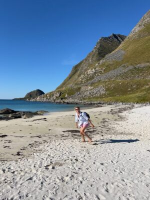 Christine Meltzer Instagram - Oh gosh!
LOFOTEN!
Nämen hur ska jag ens beskriva denna plats på jorden.
Det var då det vackraste!
OM OM OM du nångång i livet har tänkt att åka dit, så gört. Bara gört. Å om du inte har tänkt det så gört du med!
Lofoten JEG ÄLSKER DEG!
❤️🇳🇴❤️
TACK!