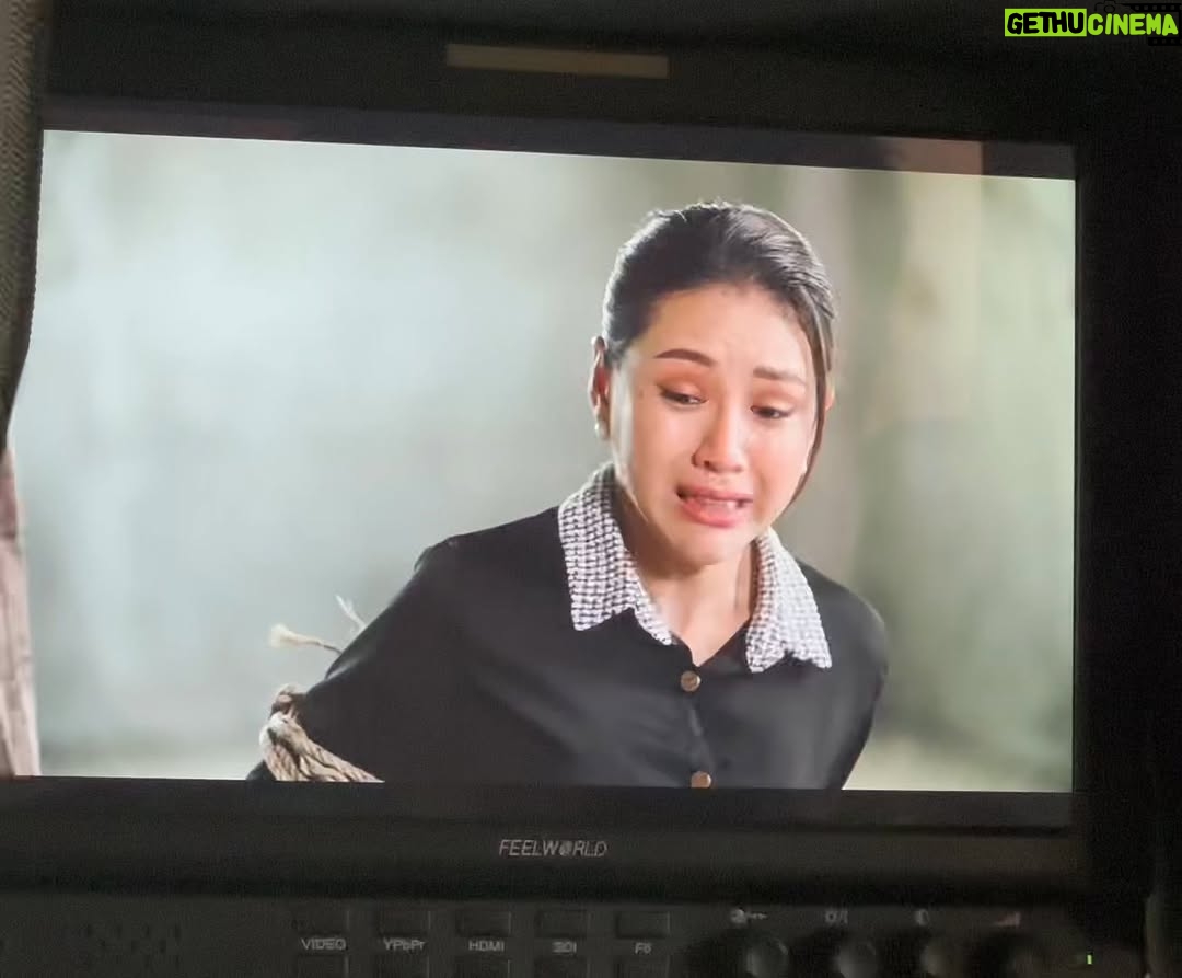 Chue Lay - 1.6K Likes - ဘာကားလို့ထင်လဲ ….. 🥰
