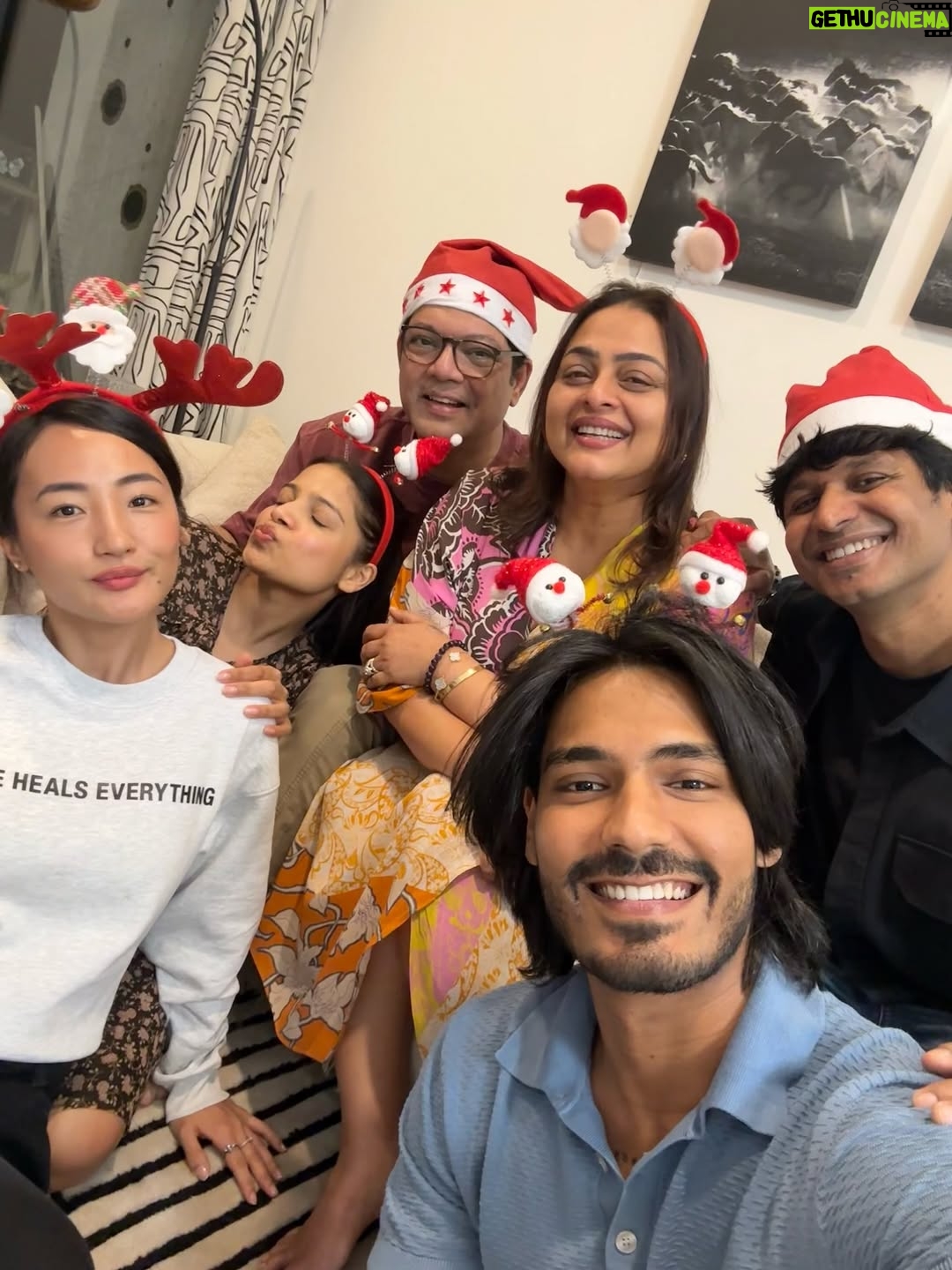 Chum Darang - 214.4K Likes - Favourite day with the best bunch of people!
Missed @a.rakesh_singh & @shrinidhighatate 
❤️Happy holidays!