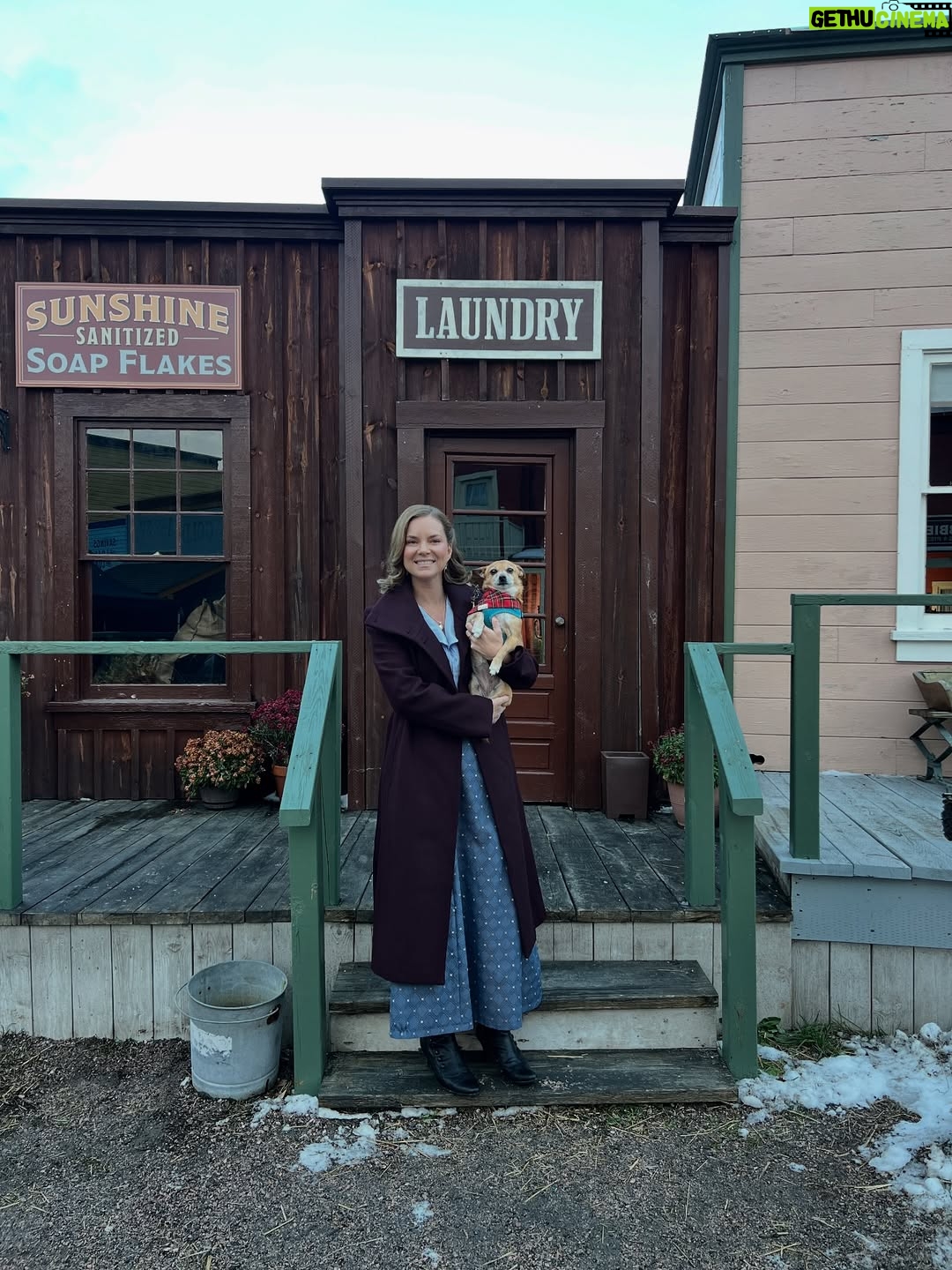 Cindy Busby - 4.2K Likes - November 2025 filled with so much to be grateful and hopeful for! 💫🙏💖