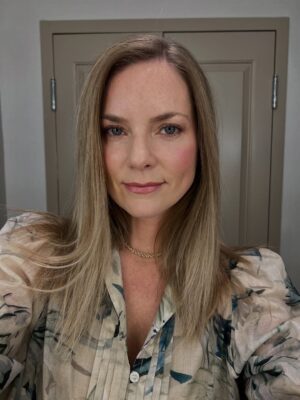 Cindy Busby Instagram - November 2025 filled with so much to be grateful and hopeful for! 💫🙏💖