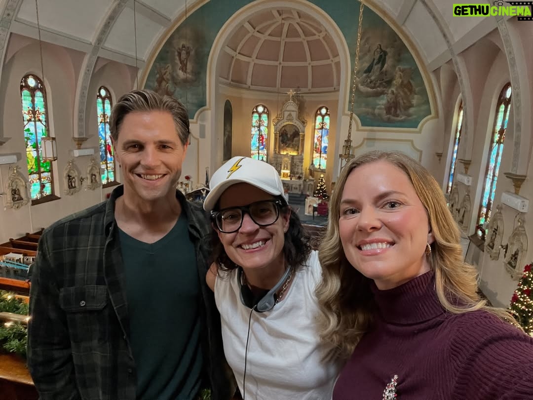 Cindy Busby - 3.2K Likes - “There’s No Place Like Christmas” premieres this November 30th on @greatamericanfamily & @greatamericanpureflix 🎄

Directed by the amazing @lisafrance2067 

Grateful to have partnered up with @sampage again!

Thank you to the super fun, hardworking, and talented crew in Buffalo, NY, throughout the entire production!