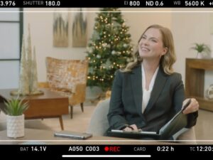 Cindy Busby Instagram - “There’s No Place Like Christmas” premieres this November 30th on @greatamericanfamily & @greatamericanpureflix 🎄
Directed by the amazing @lisafrance2067
Grateful to have partnered up with @sampage again!
Thank you to the super fun, hardworking, and talented crew in Buffalo, NY, throughout the entire production!