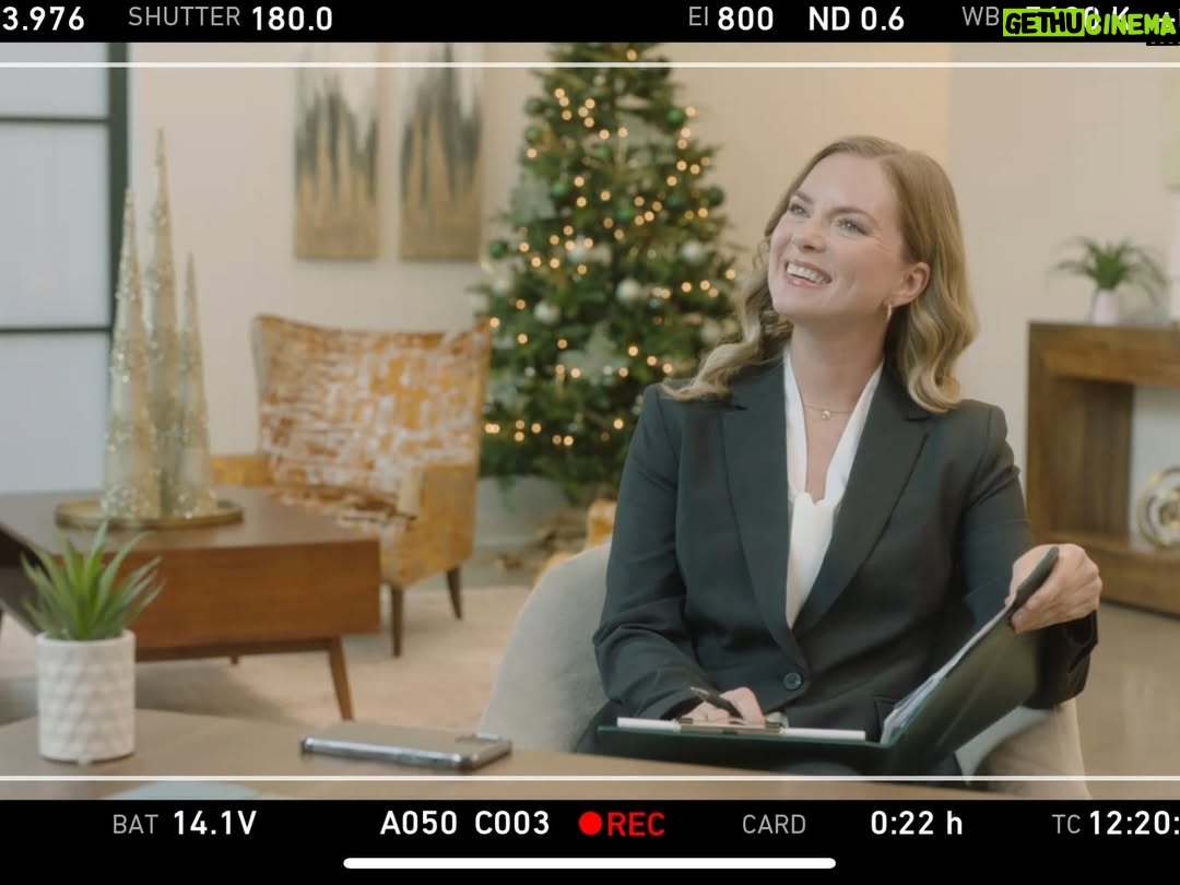 Cindy Busby - 3.2K Likes - “There’s No Place Like Christmas” premieres this November 30th on @greatamericanfamily & @greatamericanpureflix 🎄

Directed by the amazing @lisafrance2067 

Grateful to have partnered up with @sampage again!

Thank you to the super fun, hardworking, and talented crew in Buffalo, NY, throughout the entire production!