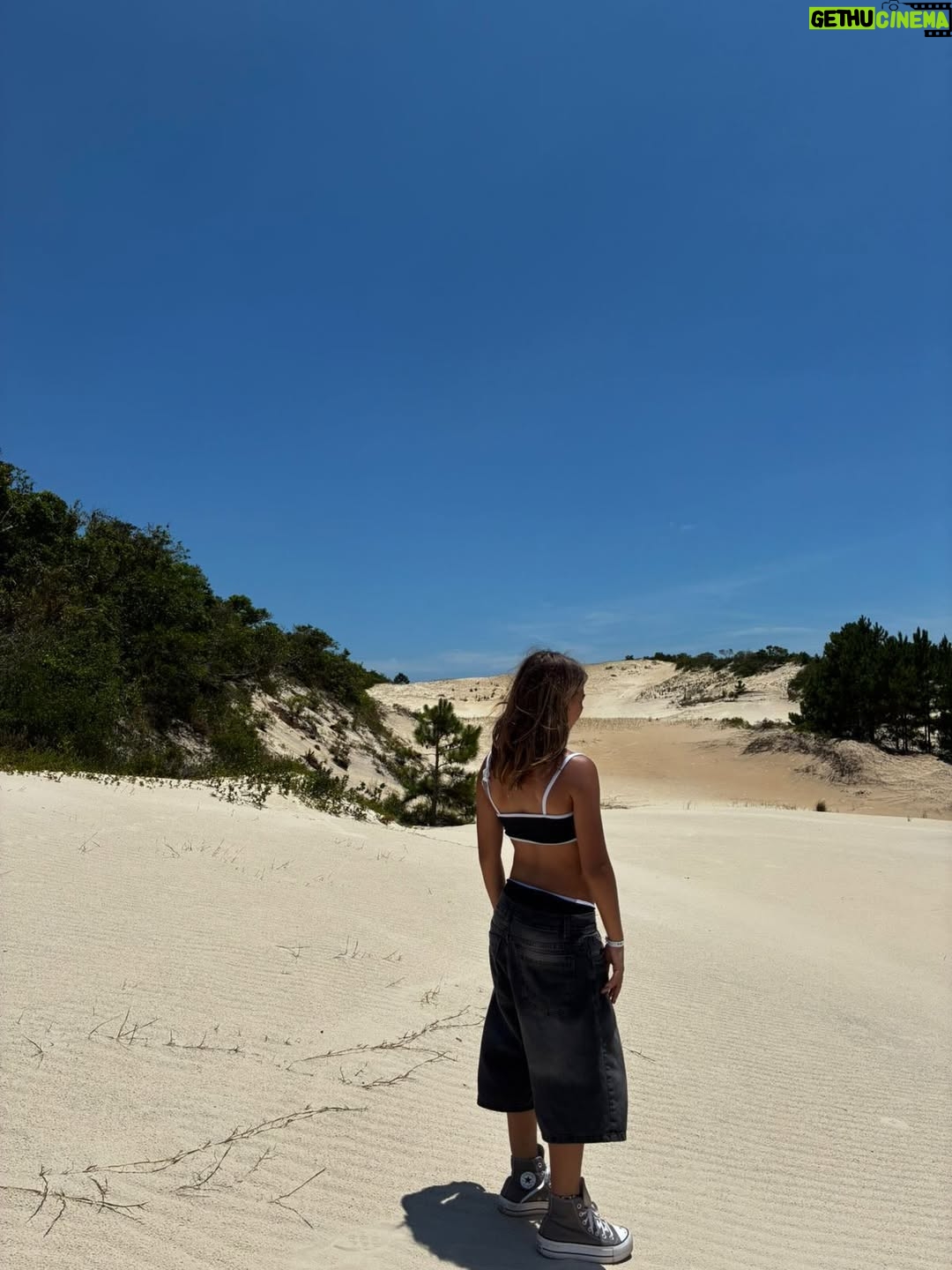 Cinthia Fernández - 39.9K Likes - Nuestras vacacaiones 💗🫂🇧🇷 @_robertocastillo__ y tropa