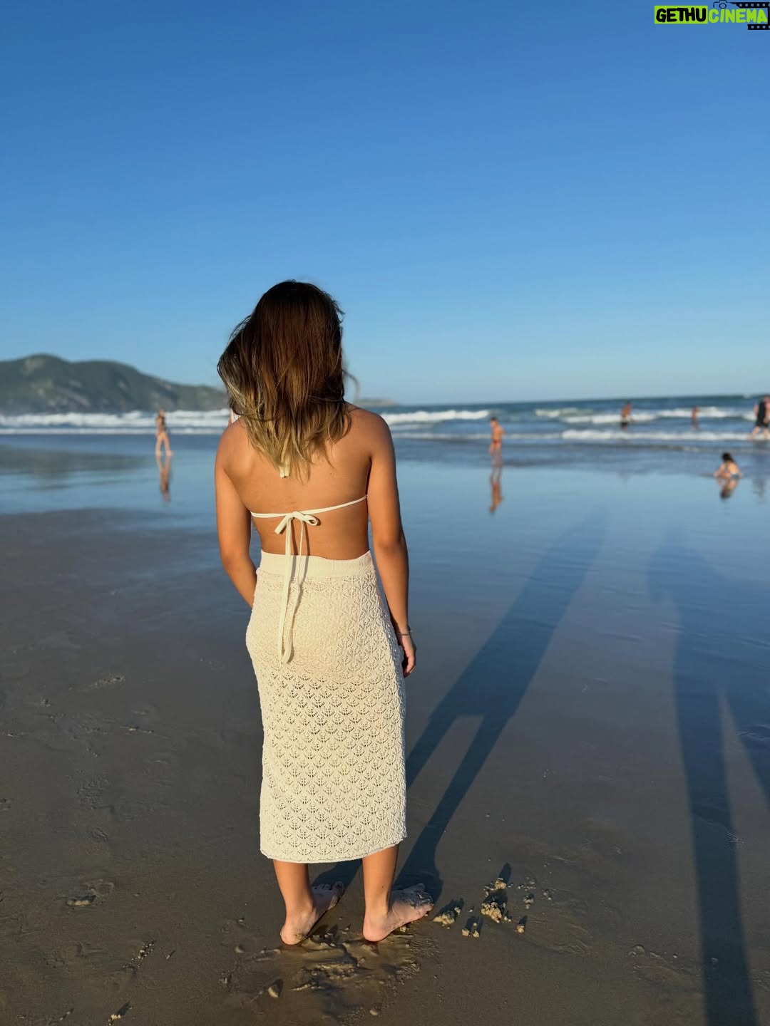 Cinthia Fernández - 39.9K Likes - Nuestras vacacaiones 💗🫂🇧🇷 @_robertocastillo__ y tropa